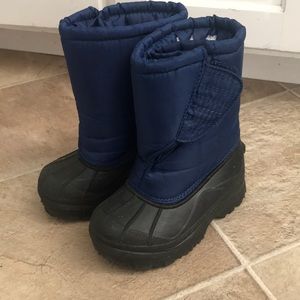 Snow boots size 8 toddler rubber